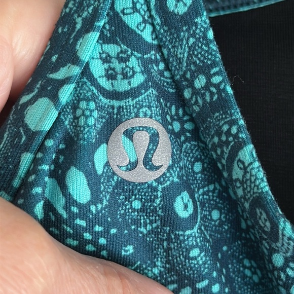 Lululemon Power Y Tank Top Attached Bra No Bra Cup Inserts Discontinued Workout - Picture 7 of 8